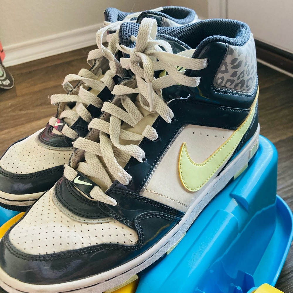 High top Nike sneakers